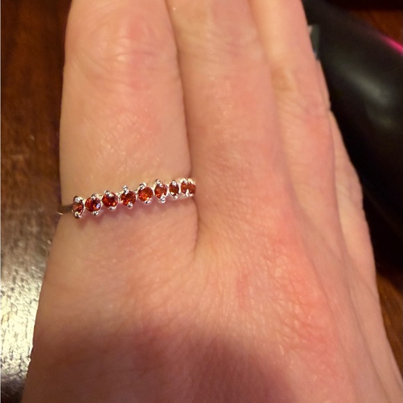 925 Sterling Silver and Garnet Ring - Picture 3 of 3
